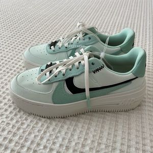 Nike Air Force 1 Platform Sneakers Brand New